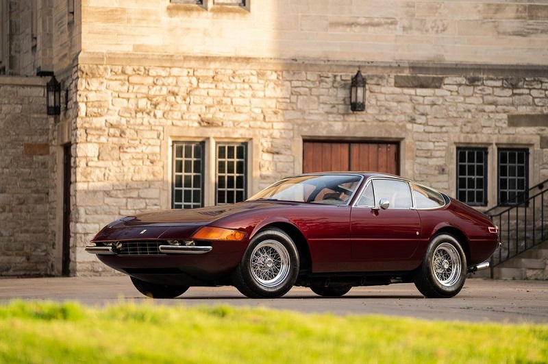 FERRARI 365 GTB/4 DAYTONA