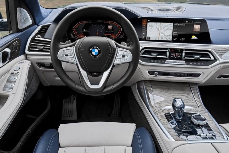 طراحی داخلی bmw x8