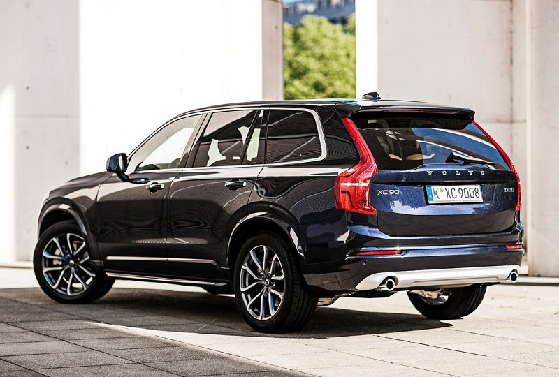 نمای عقب ولوو Xc90 مدل 2015