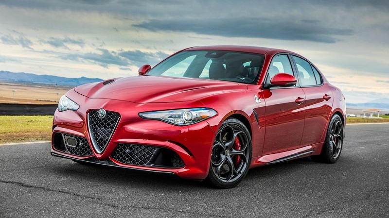 آلفا رومئو Giulia Quadrifoglio